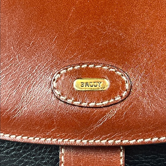 Vintage Bally Virage Two-Tone Leather Saddle Crossbody Bag - Made in Italy - Picture 9 of 12